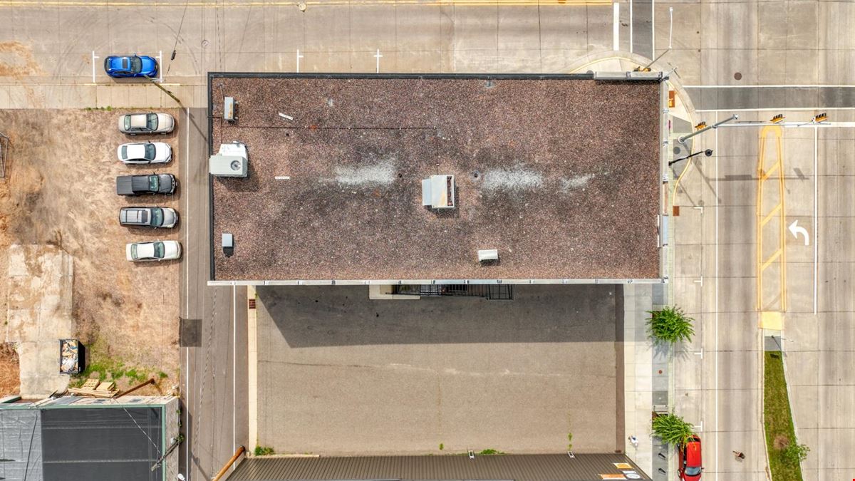 1 N Main St
