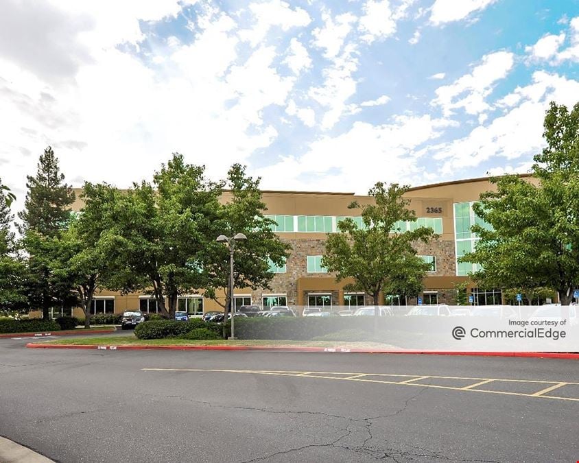 Folsom Corporate Center