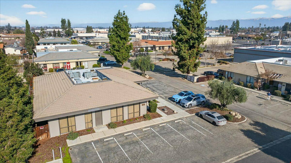 Former Attorney Office in Excellent Condition in Visalia, CA