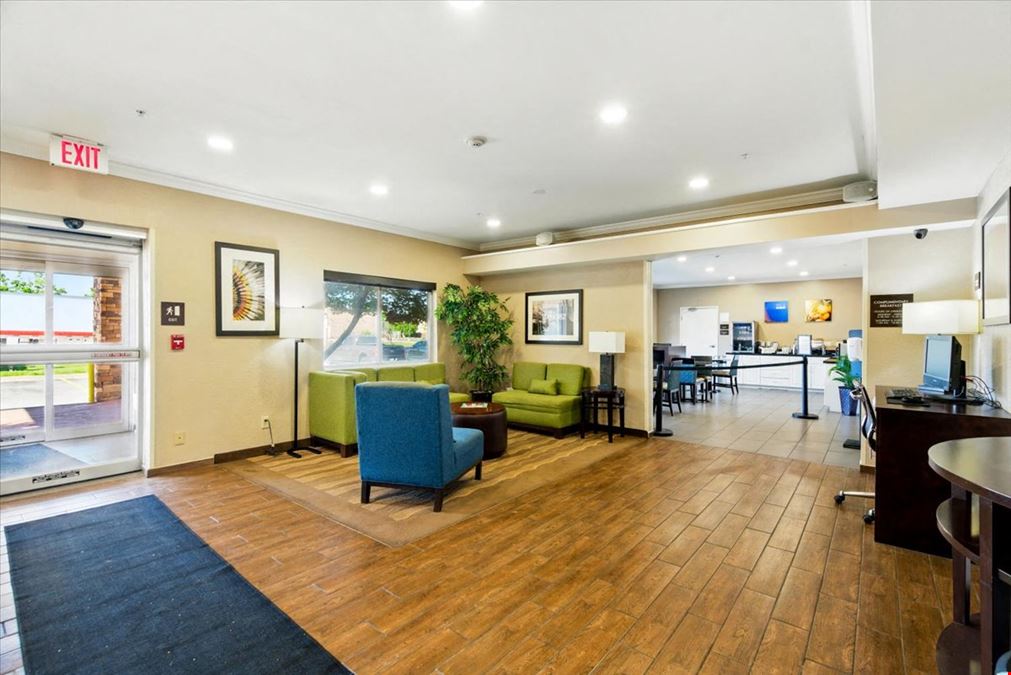 Comfort Inn Woodland Hills