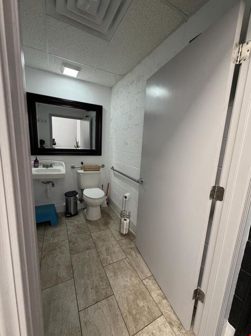 501 Roberts Ct