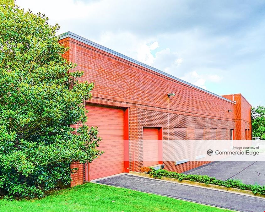 Gateway 270 - 22520 Gateway Center Drive