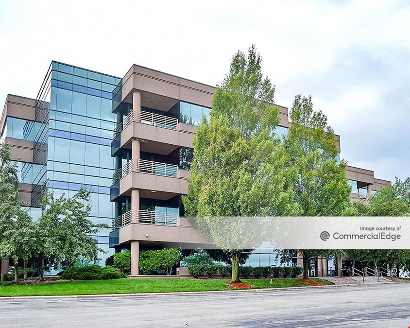 Pine Ridge East Business Park - Four Pine Ridge Plaza