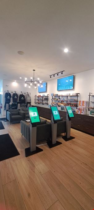 Former Dispensary & Consumption Lounge with Kitchen and License