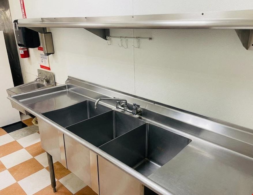 RESTERAUNT SPACE IN CHICAGO AVAILABLE!