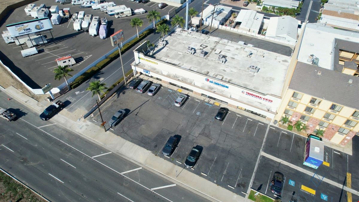 Beach Blvd & 405 Retail Center
