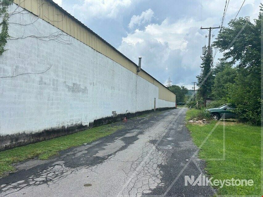 85 W Charles Street