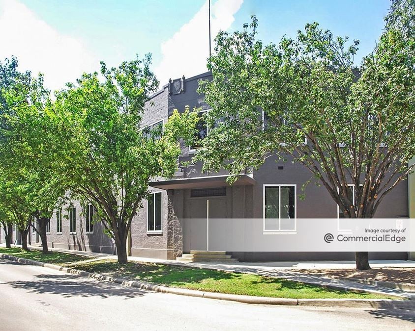 816 Camaron Road