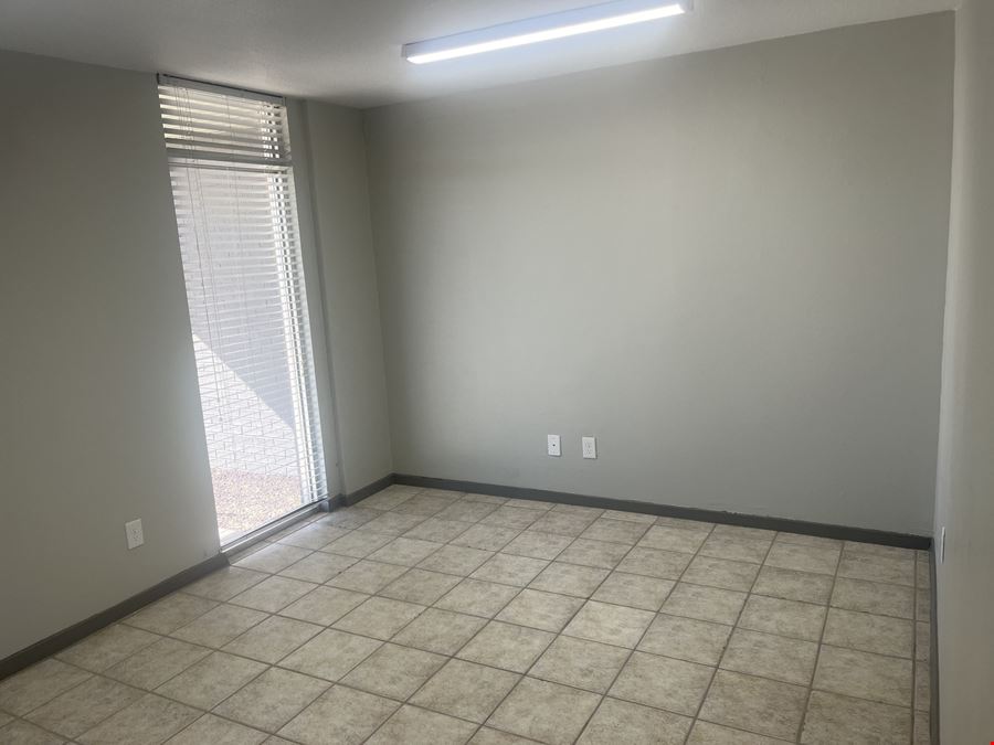 Shop, Office, & Yard w/ ±256' of W Hwy 80 Frontage!