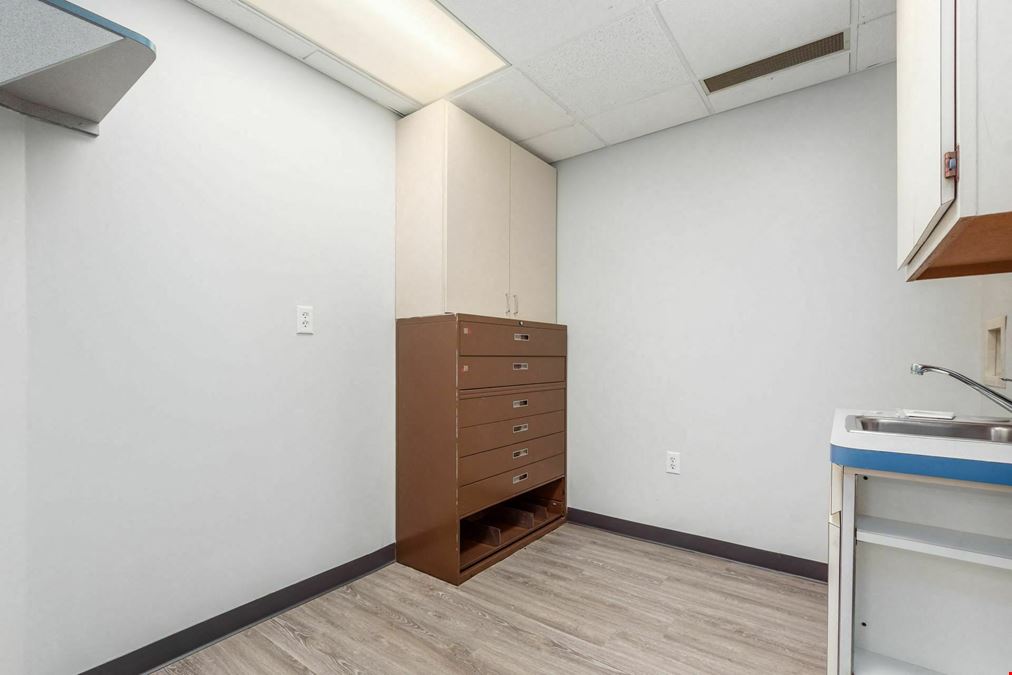 5180 E Main St, Suite B