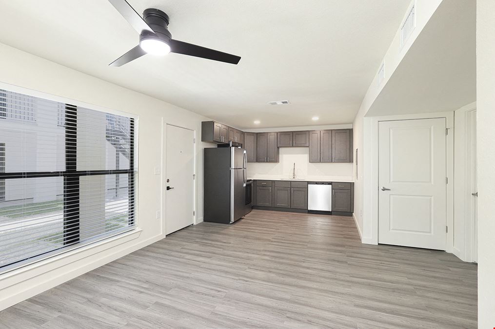 Zurqui at Mohican: Renovated Mid City North Apartments
