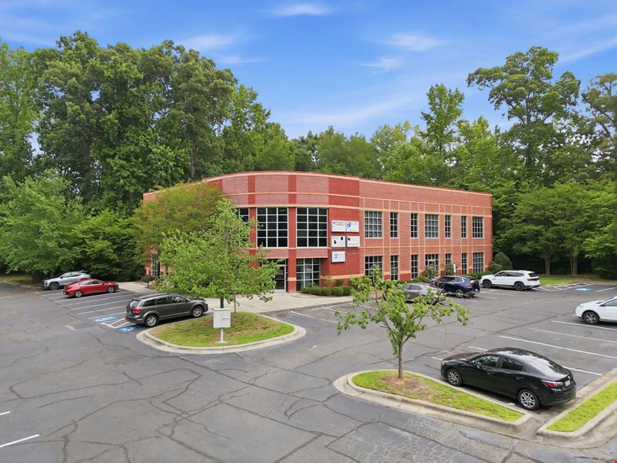 3 Suites at 502 McKnight Drive