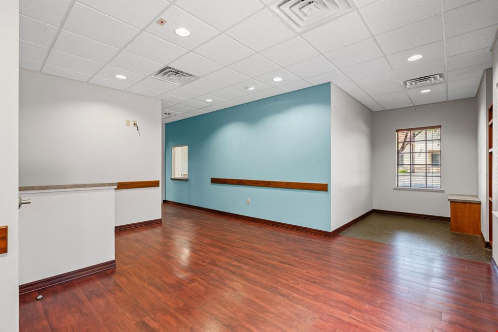 3055-3071 W Southlake Blvd