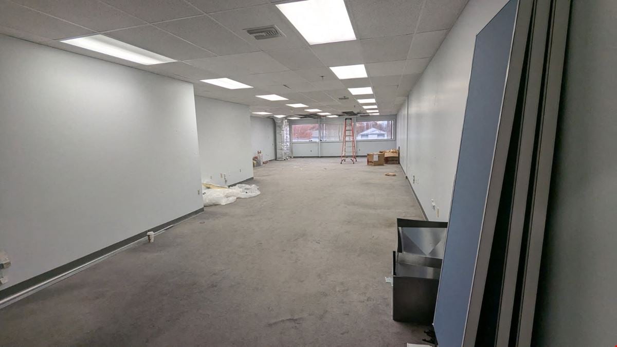 120 Lambert Lind Hwy Unit 6 1995 SF Warwick, RI 02886