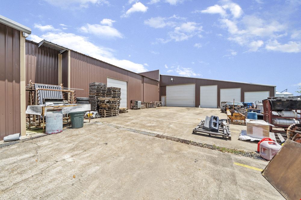 25,500 SF Industrial Warehouse Opportunity 