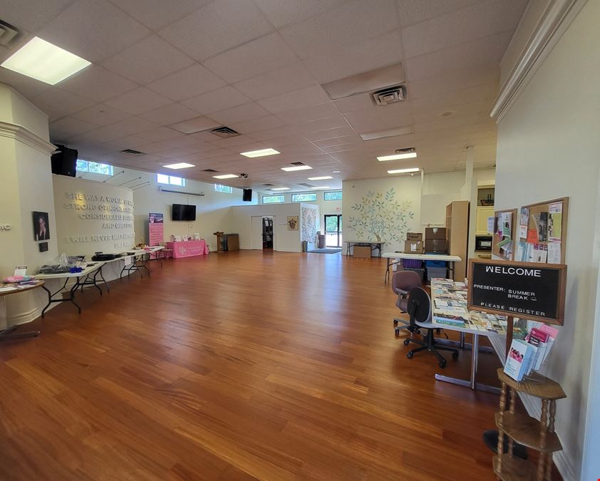 Retail/Showroom/Warehouse