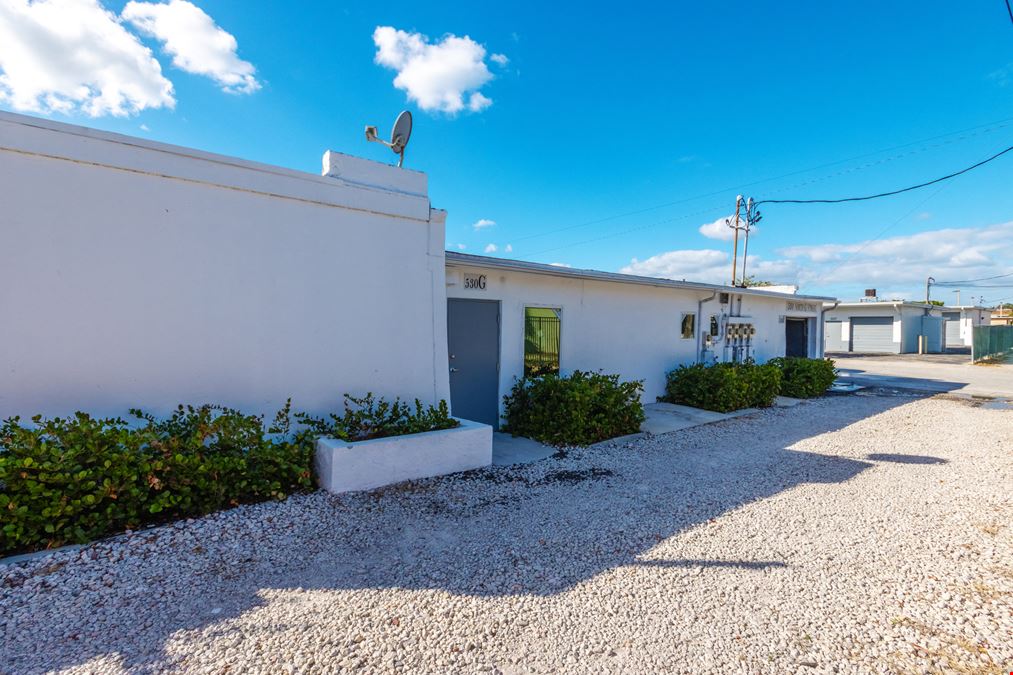 Lake Worth Small Bay Industrial Assemblage