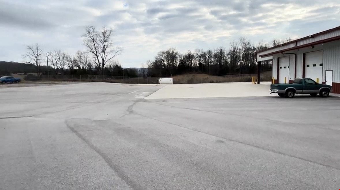 3260 East Gooseneck Rd., Sparta, TN 38583