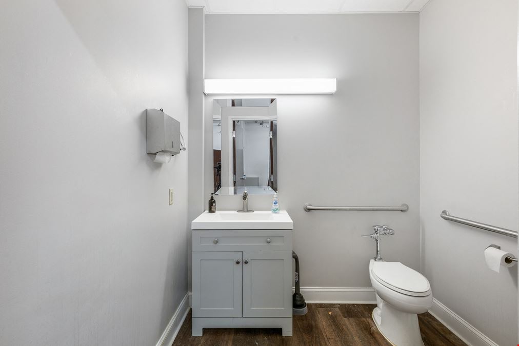 195 Chastain Meadows Ct NW