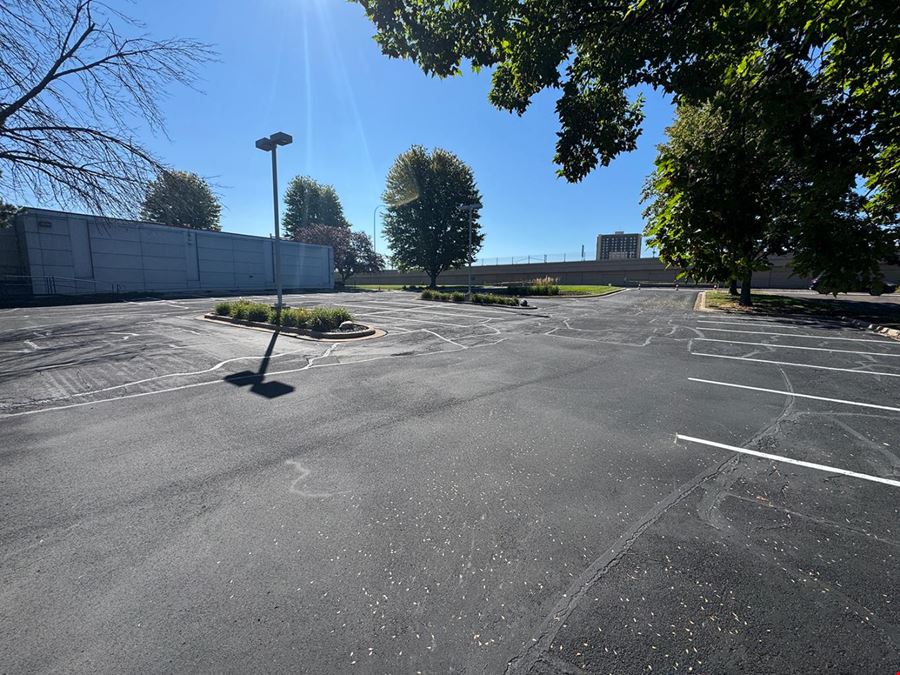 5200 W 78th Street