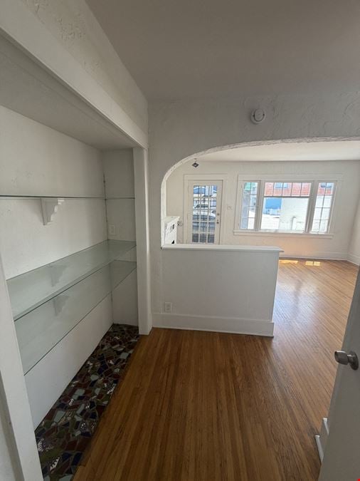 341 Redondo Ave