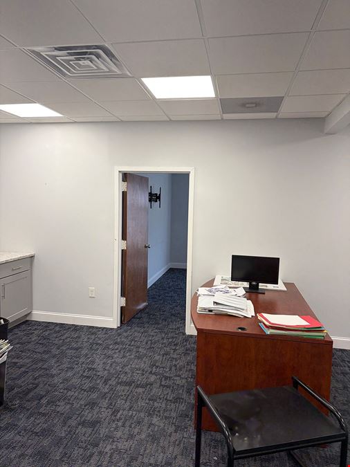 Turnkey Modern Office Suites For Lease