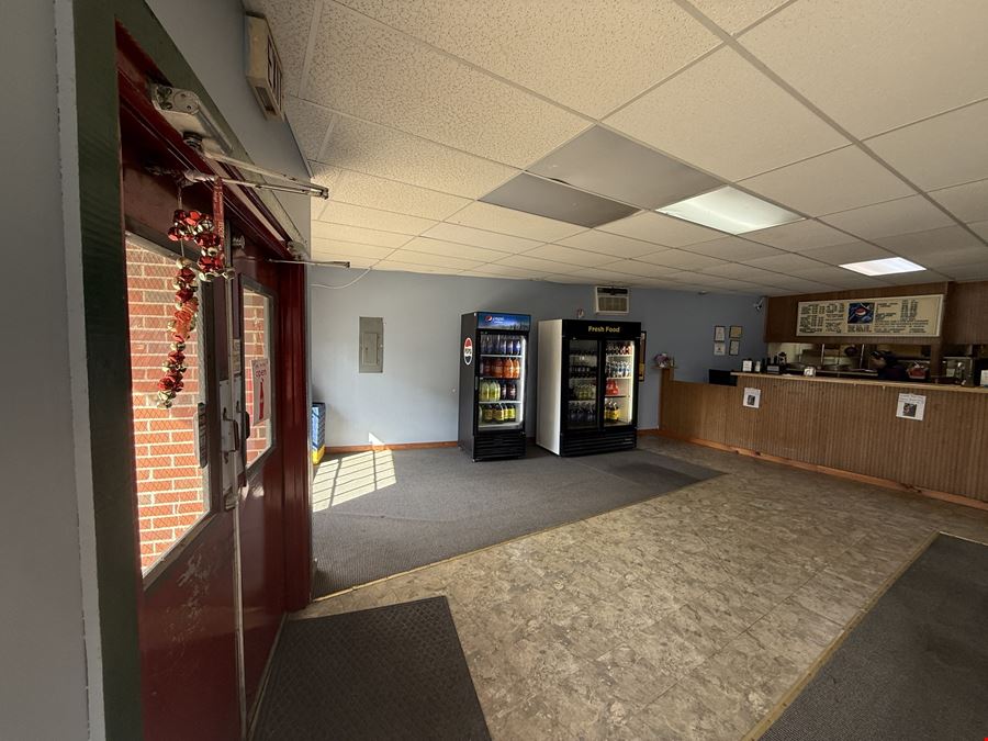 Full Service Eat in/Carry Out Restaurant