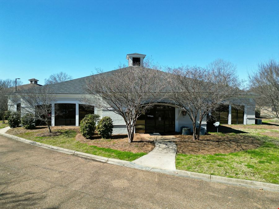 601 Crescent Blvd