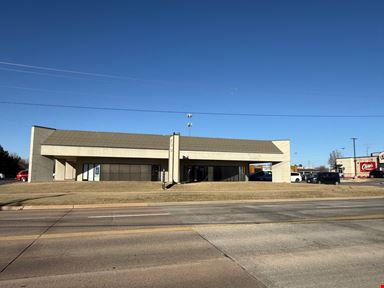 River Oaks Plaza Retail/Office