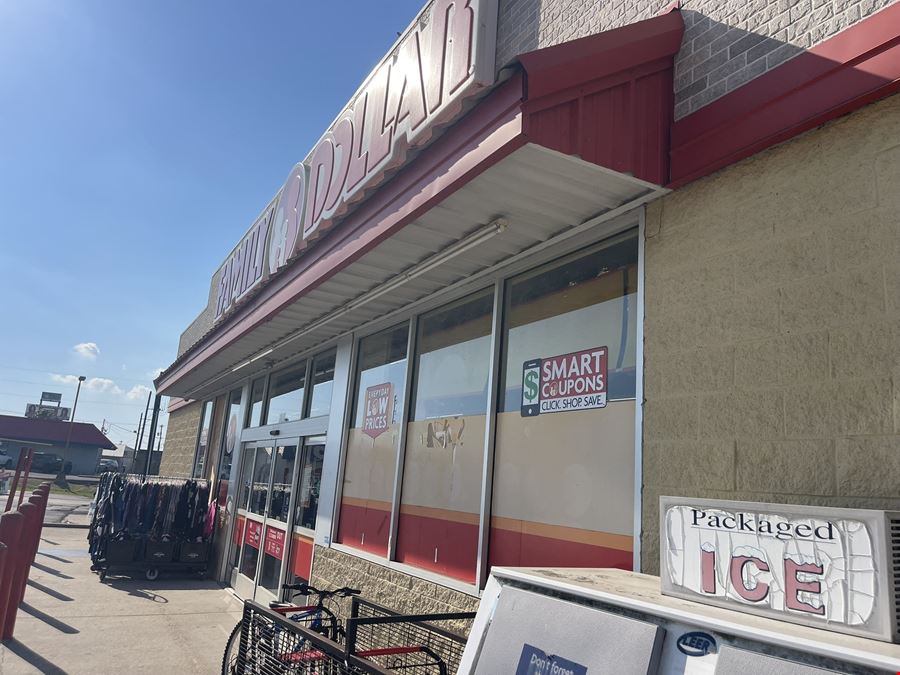 8,320 SF Former Family Dollar For Lease