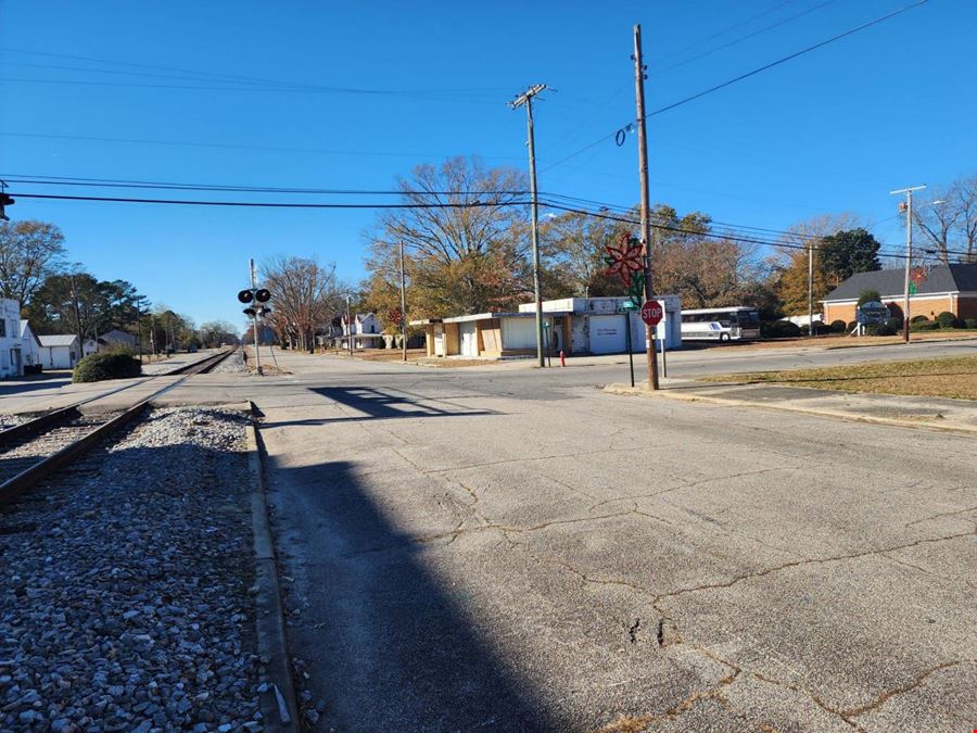 5 Parcel Package in Robersonville
