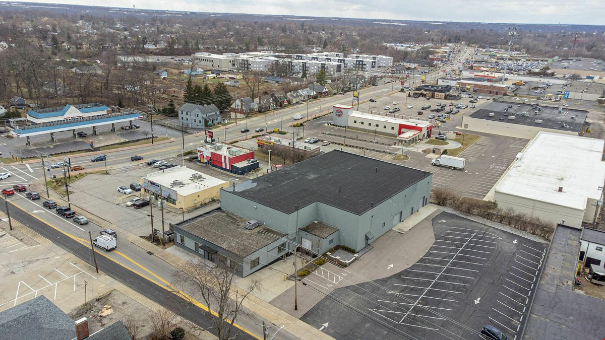 Industrial/Flex With Storage | For Lease