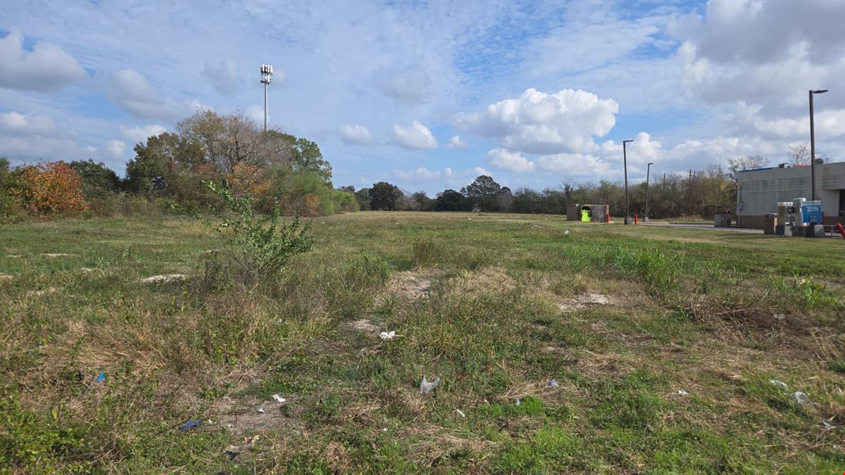 Prime 1.5-Acre Development Site: Shovel-Ready Car Wash in Rosenberg