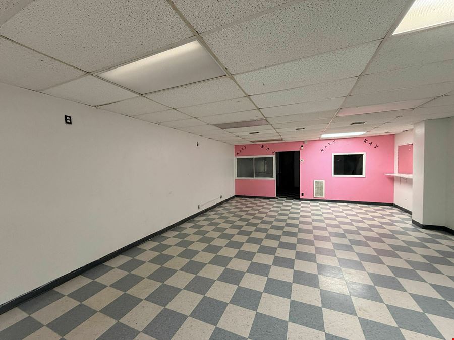 Alexander Retail Center