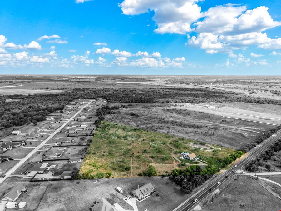 Land Multi-Family Development in Oak Ridge - 7348 N State Highway 34