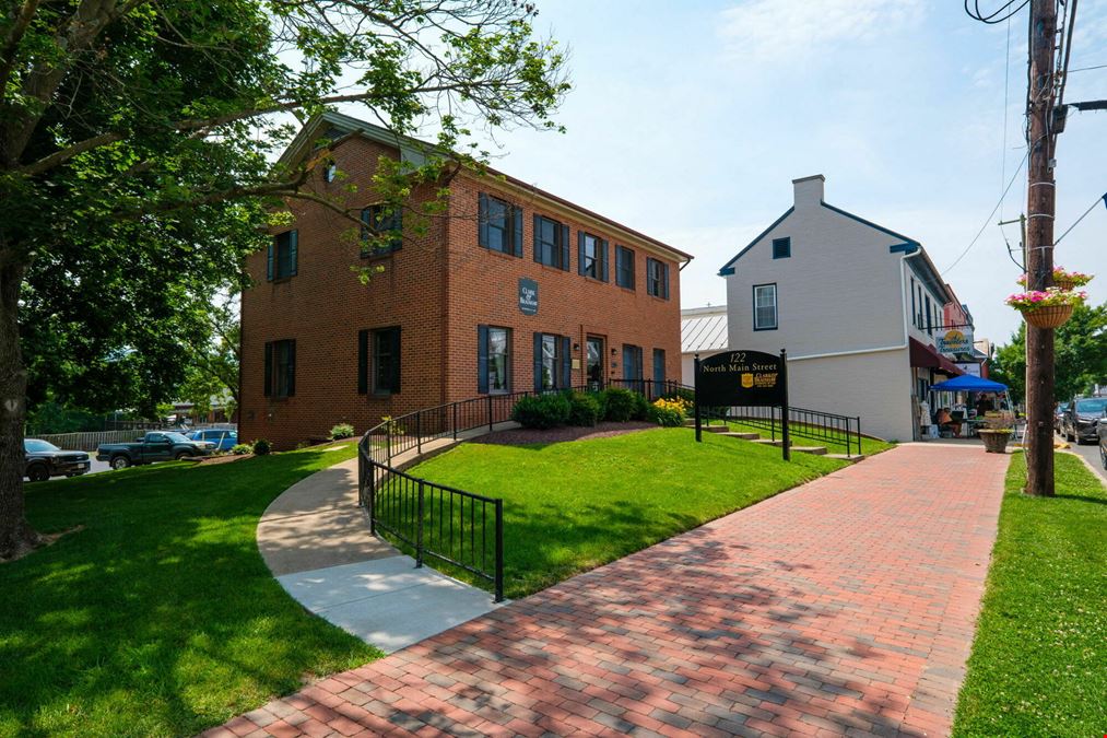 PROFESSIONAL OFFICE SPACE AVAILABLE IN WOODSTOCK, VA