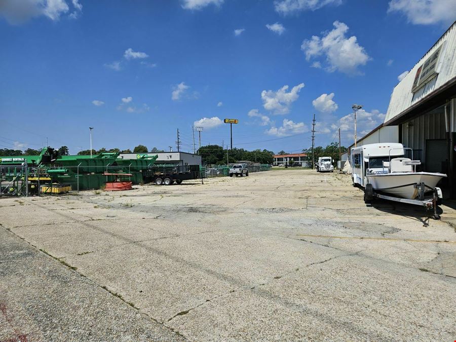 Industrial Building w/500' of Frontage on I-10