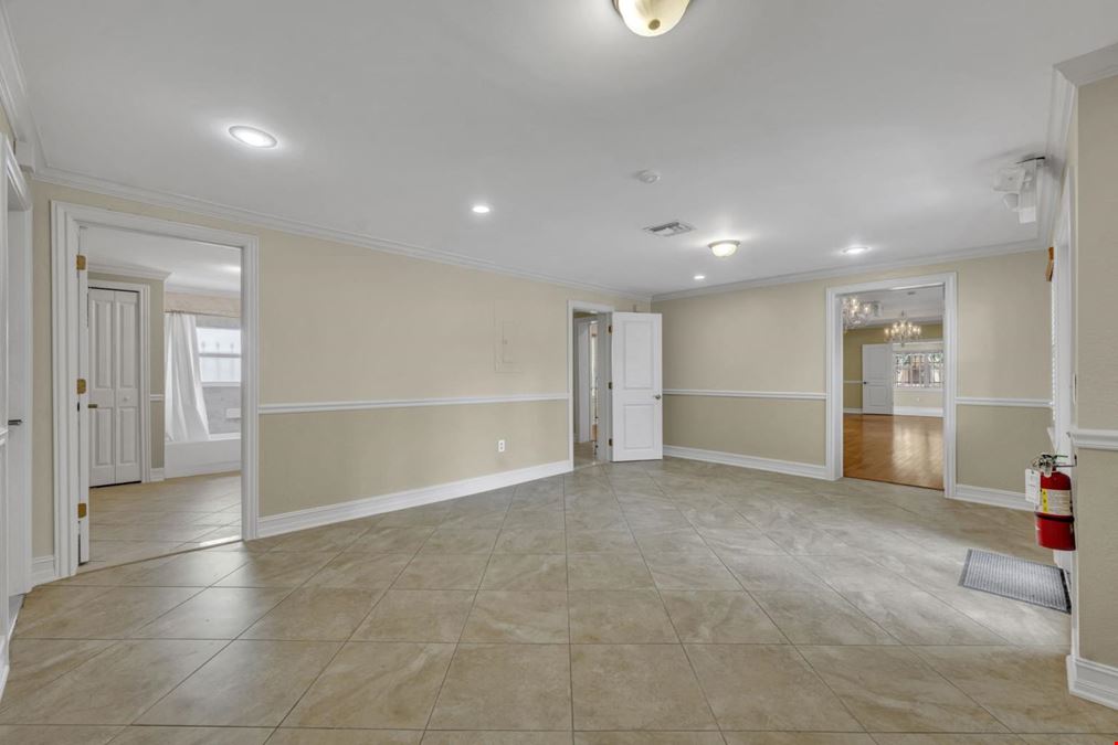 444 E 5th Ave