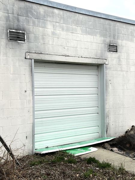 Preview of Retail space for Rent at 1564 S Byrne Road
