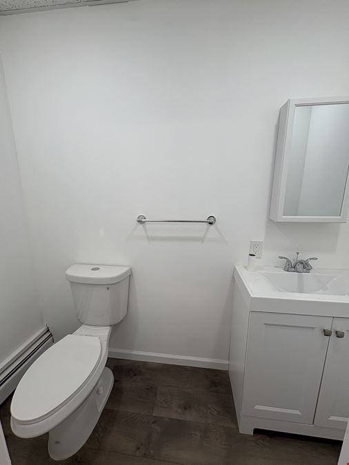 125 E Main St