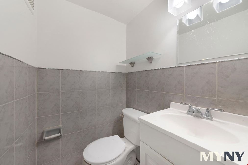 478 Bay Ridge Pkwy