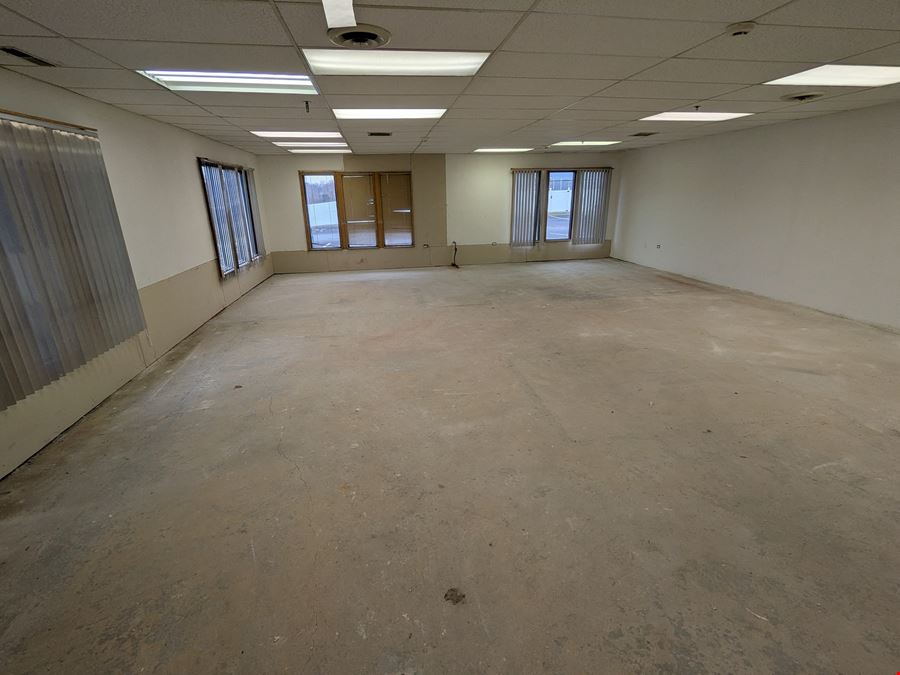 17524 E. Carriageway