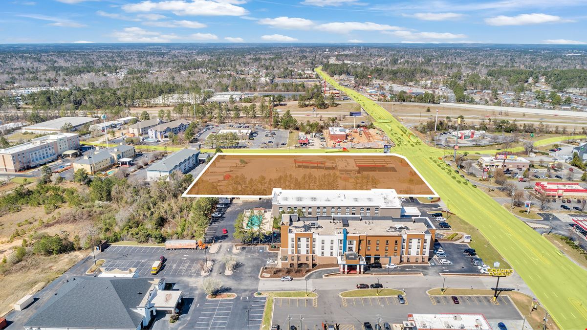 ±3.94 AC Signalized Corner