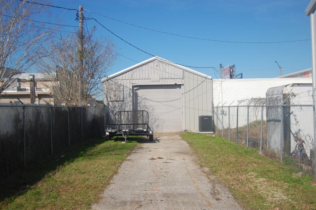 13066 W. Colonial Drive