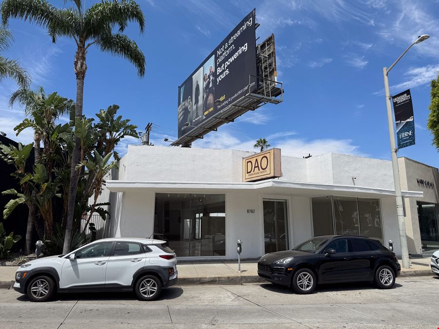 8767 Beverly Boulevard