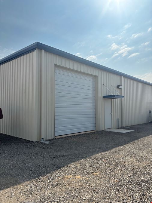 3,526 SF Office Warehouse For Lease