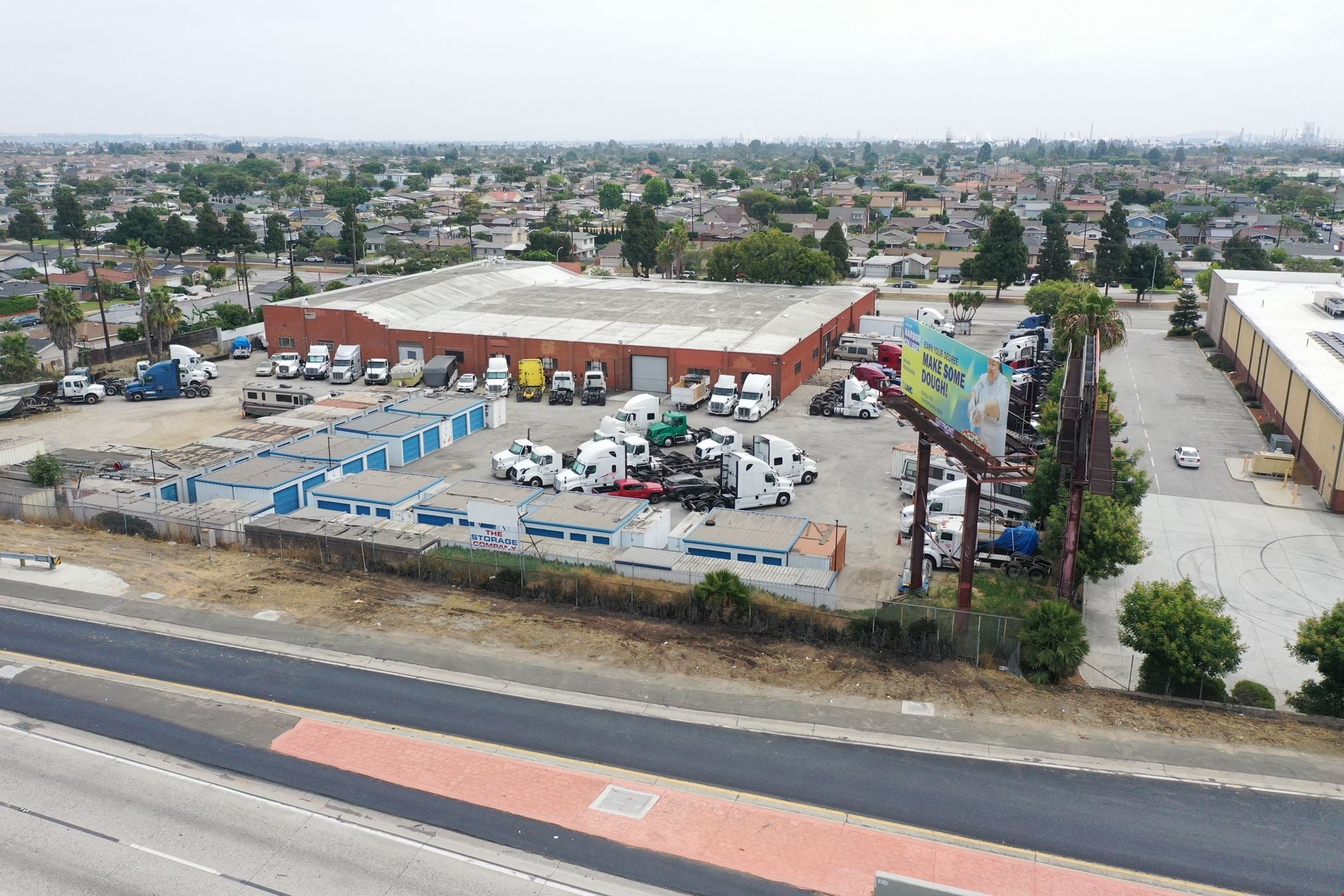 23529 Figueroa St