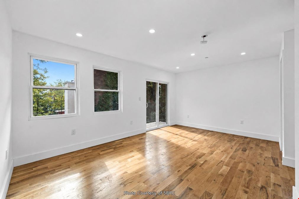 1116 Blake Ave