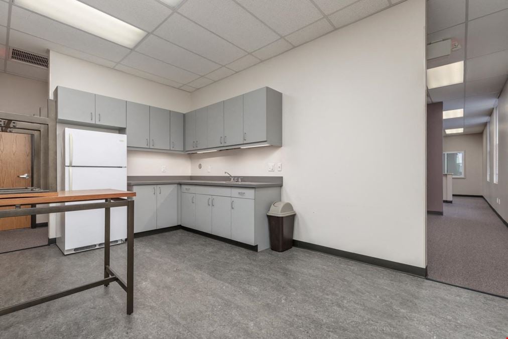 S. Kingshighway 2nd Floor Office Space