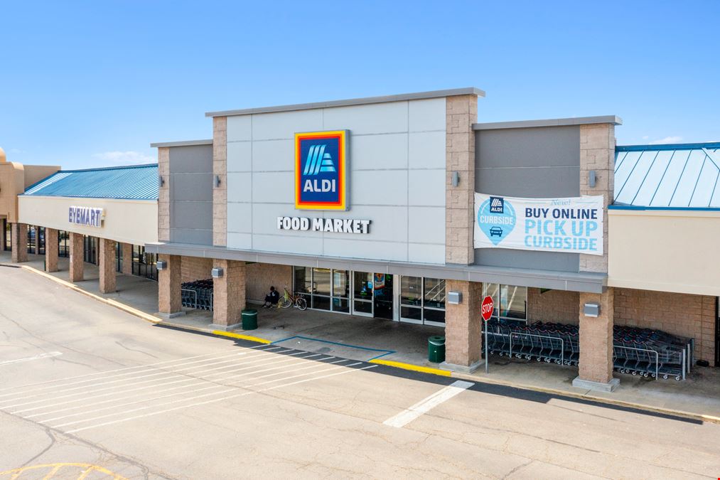 Aldi & Eyemart Express at Parkway Pointe